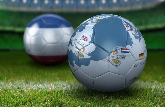 футбольный мяч с картой Европы