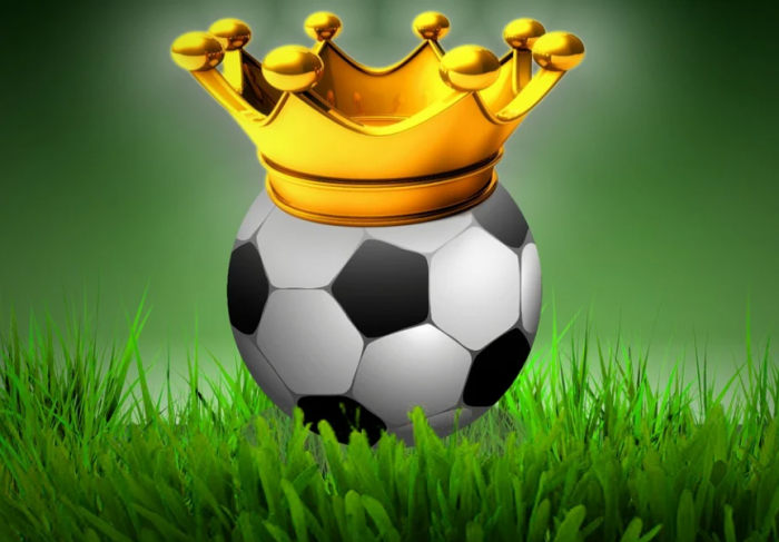 мяч и корона